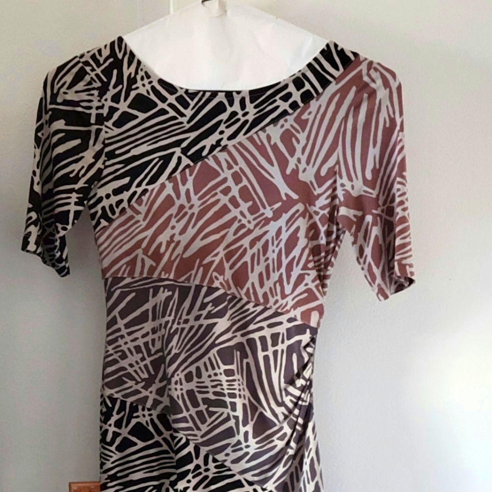 BGBG Mid length print dress XS